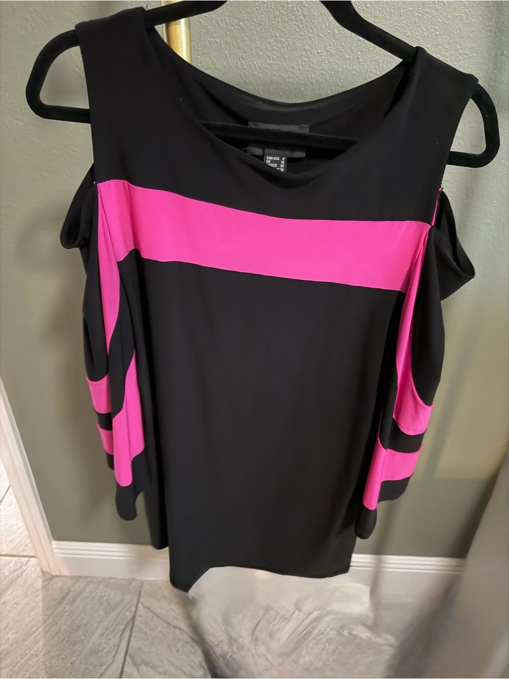 Frank Lyman Design Black Top with Hot Pink Stripes